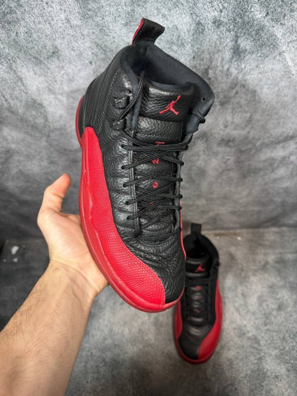 Size 9 | Jordan 12 Flu Game No Box | Pre-Owned